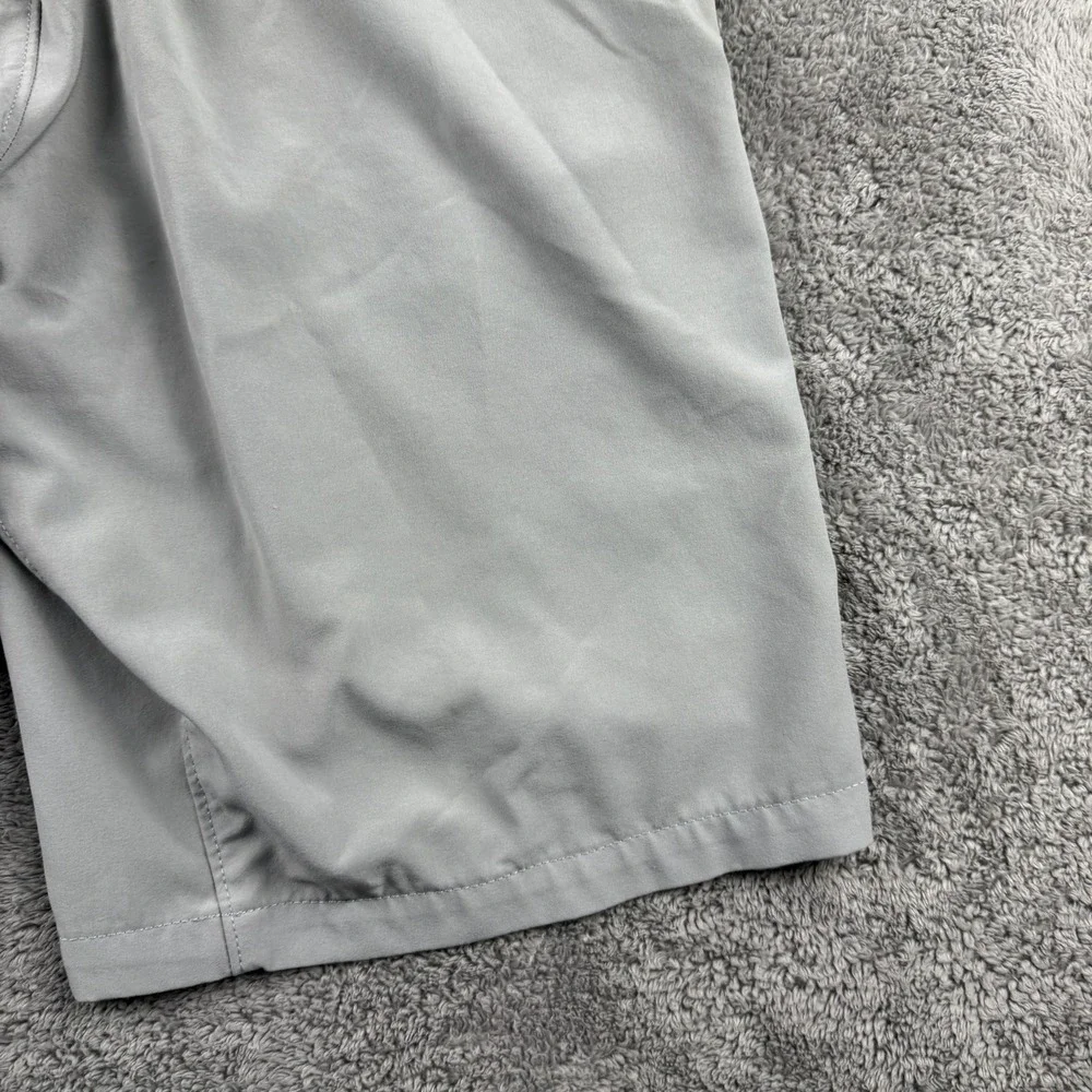 Under Armour Golf Fitted Shorts Heatgear Mens 30 Gray Low Rise‎